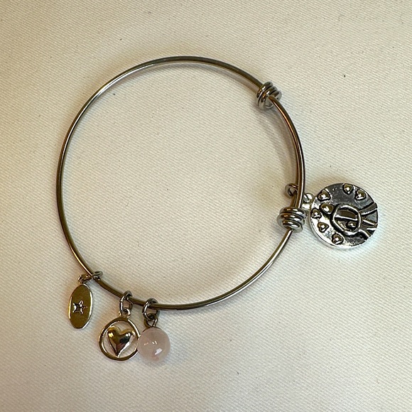 Giveaway for live show - Picture 1 of 1